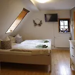 Wirtschaft & Zum Huthaus Konukevi Schneeberg (Saxony)