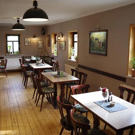 Wirtschaft & Zum Huthaus Casa de hóspedes 3*