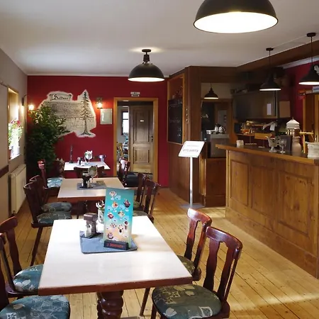 Wirtschaft & Zum Huthaus Casa de hóspedes 3*