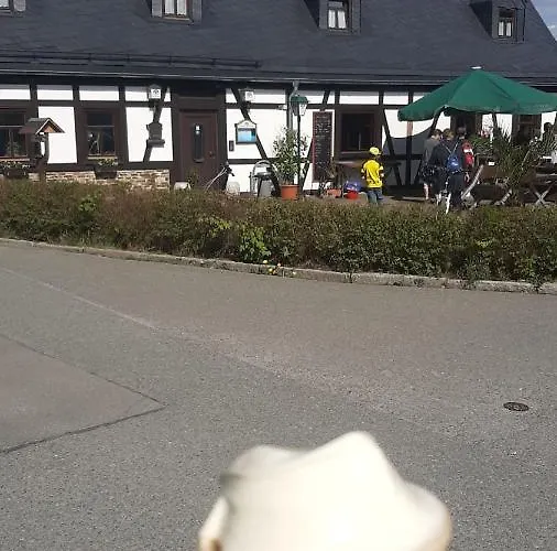Wirtschaft&pension Zum Huthaus 3*